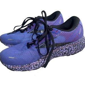 Brooks purple leopard print sneakers size 8.5